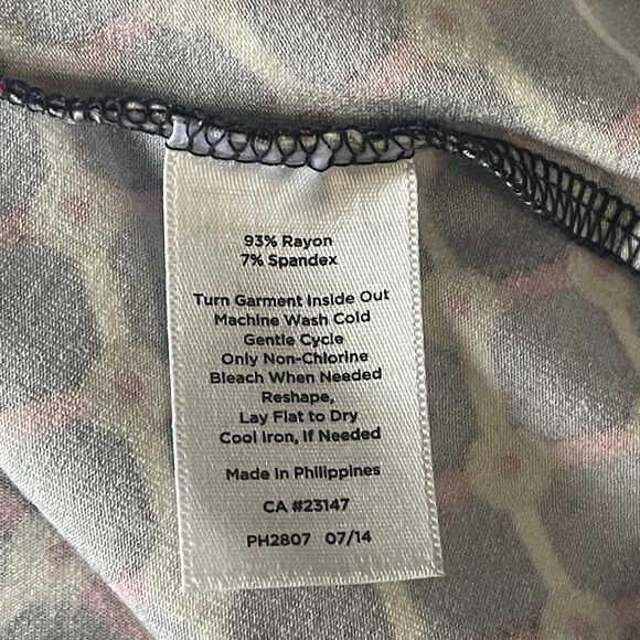 Talbots Blouse Women’s Medium Blue Red White Faux Wrap Stretch Americana NWT - Picture 6 of 6